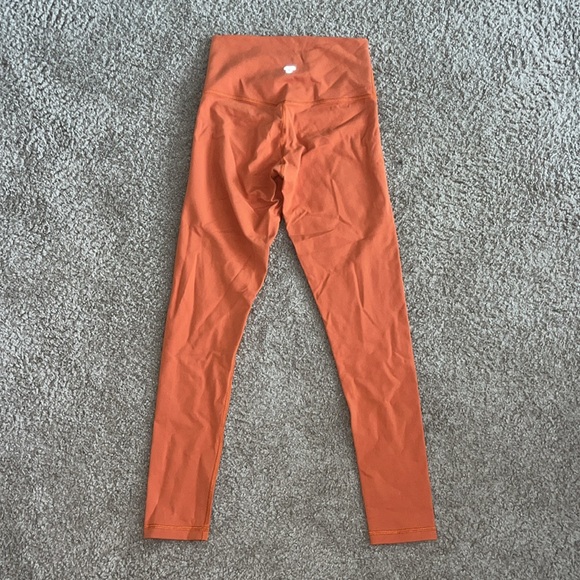 Aritzia TnAction set - Picture 2 of 6